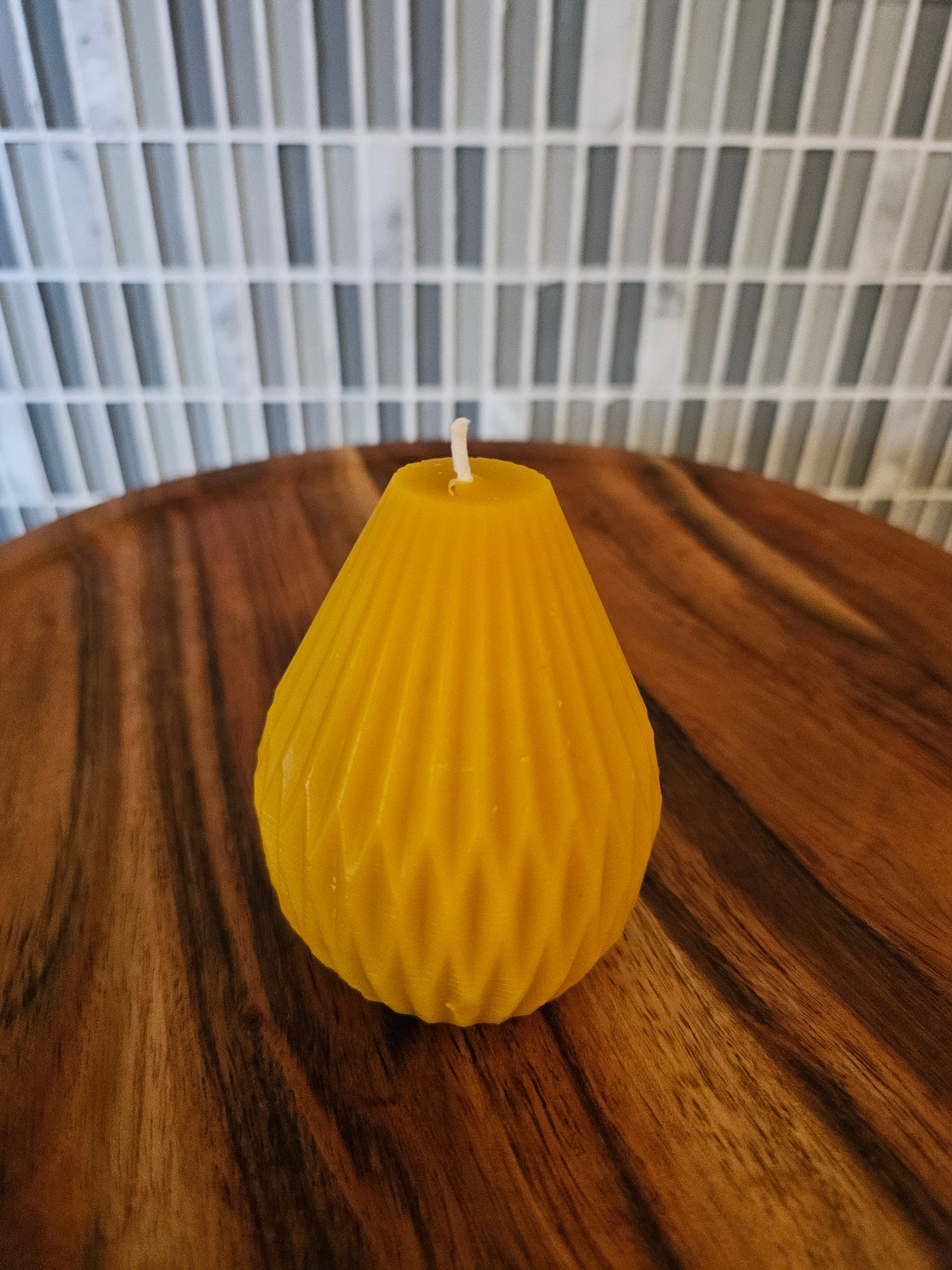 Geometric Pear Beeswax Candle 150g